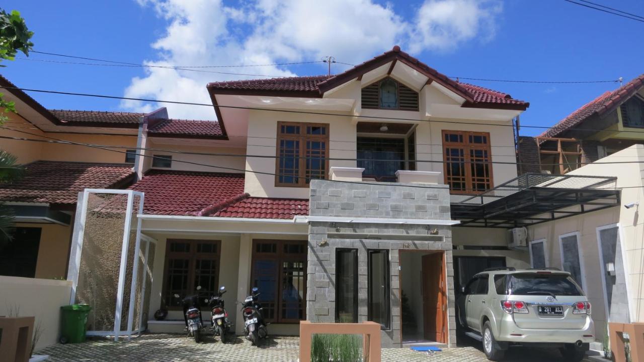 Omah Sastro 2 Hotell Yogyakarta Exteriör bild