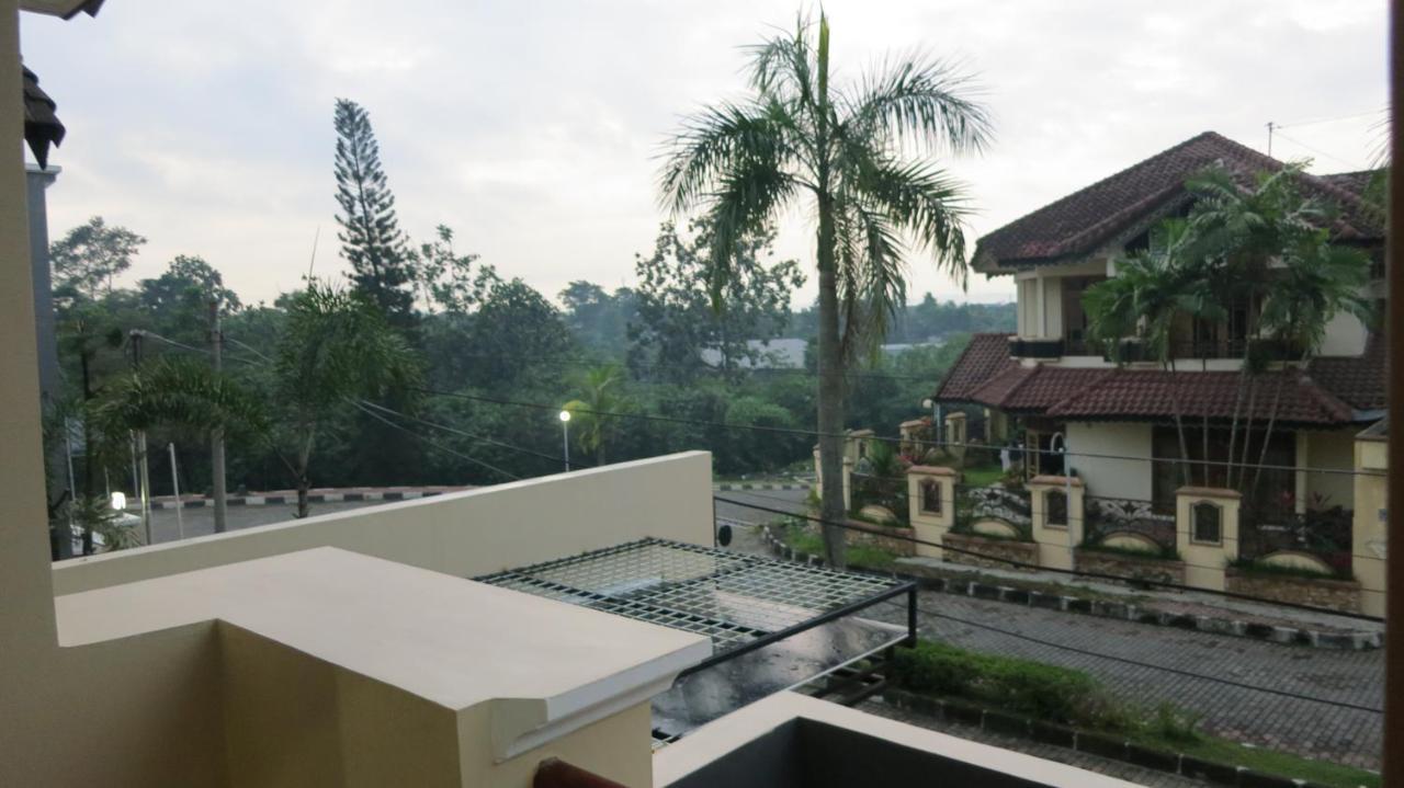 Omah Sastro 2 Hotell Yogyakarta Exteriör bild